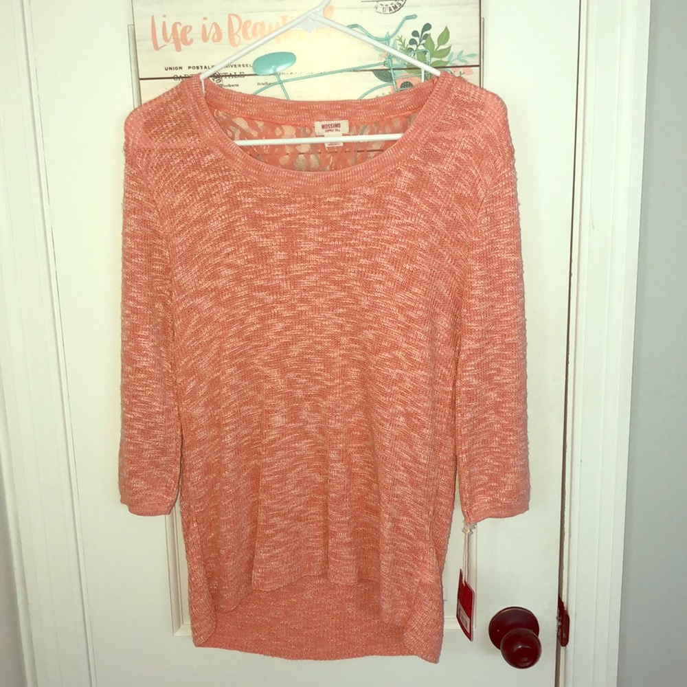 Lightweight sweater with tags